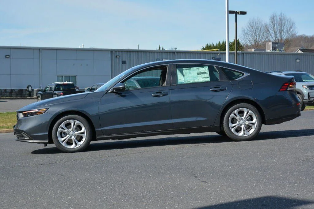 New 2026 Meteorite Gray Metallic Honda LX image 3