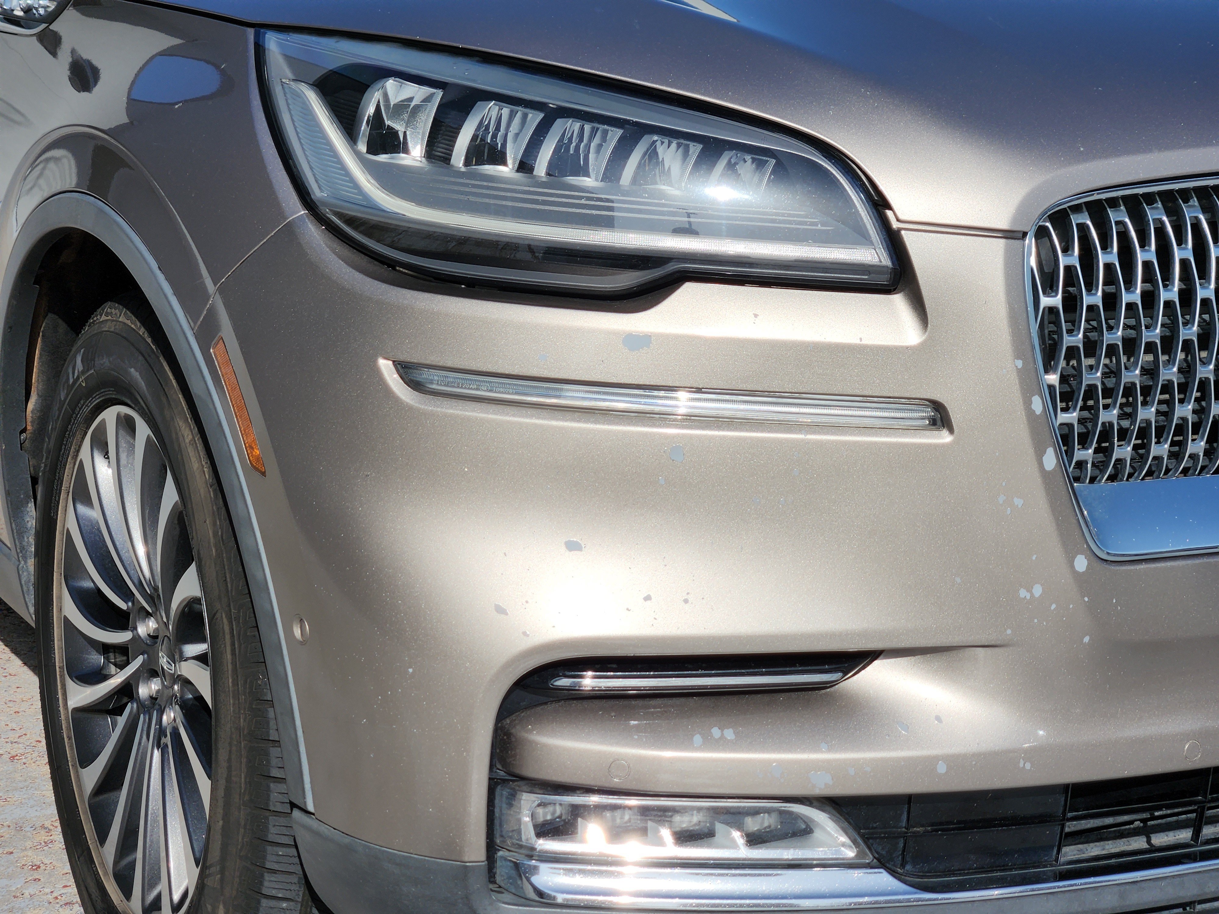 Used 2020 Iced Mocha Metallic Premium Colorant Lincoln Reserve image 10