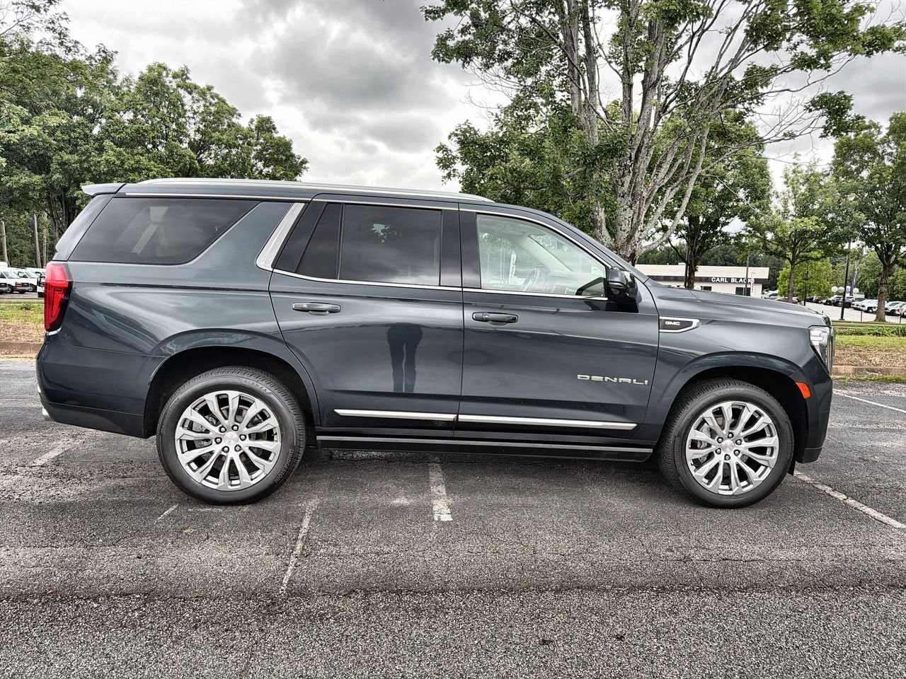 Used 2022 Hunter Metallic GMC Denali image 9