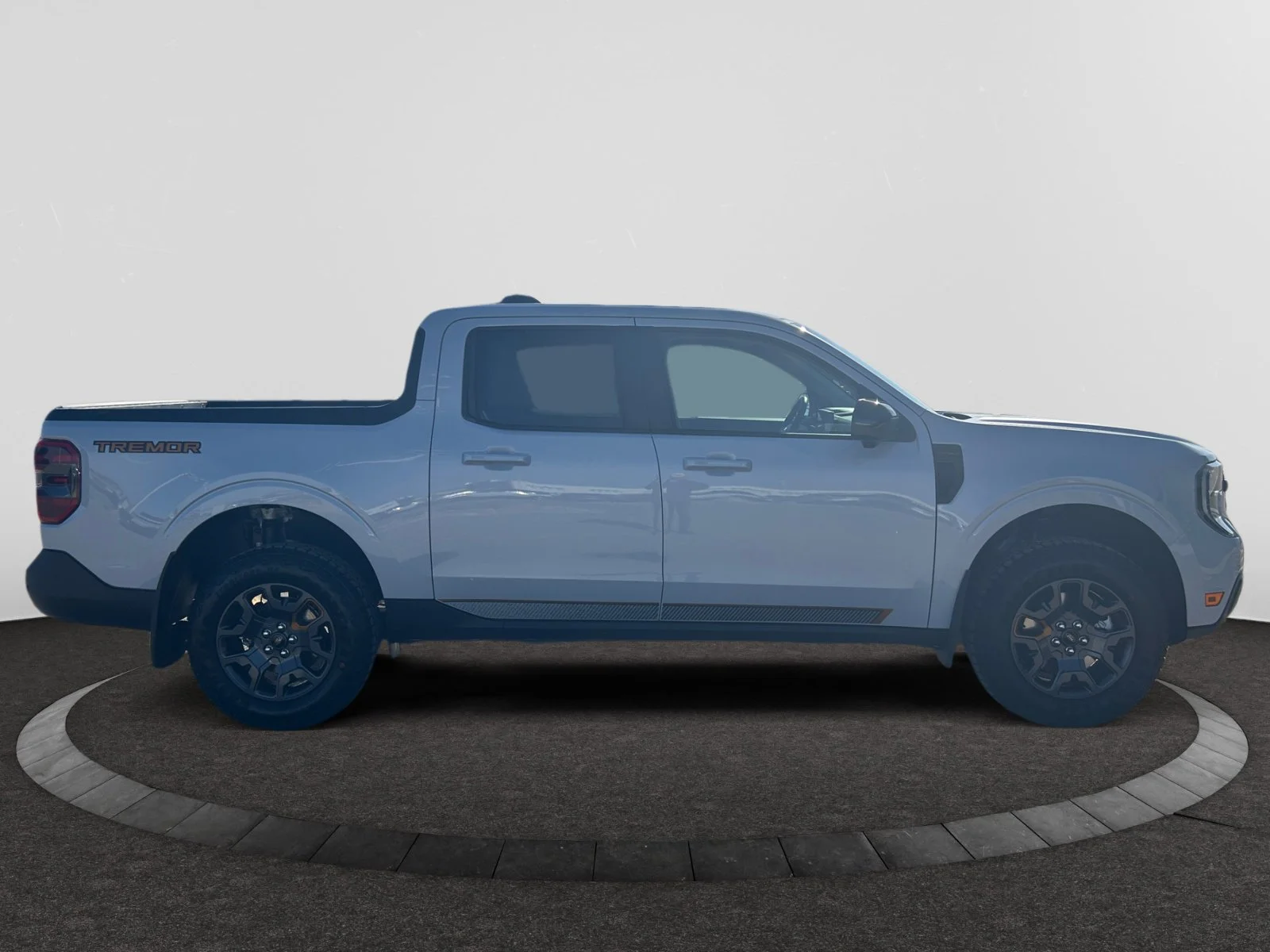 New 2026 Space White Metallic Ford Tremor image 6
