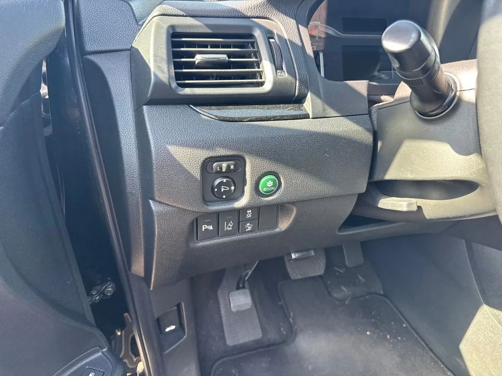 Used 2017 Black Honda Elite image 7