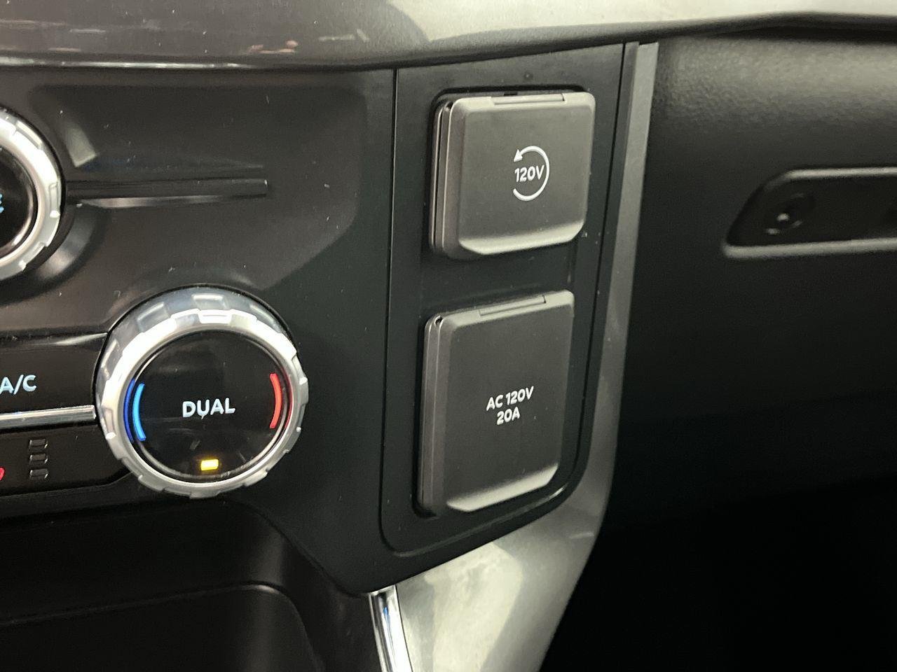 Used 2023 Avalanche Gray Ford XLT image 25