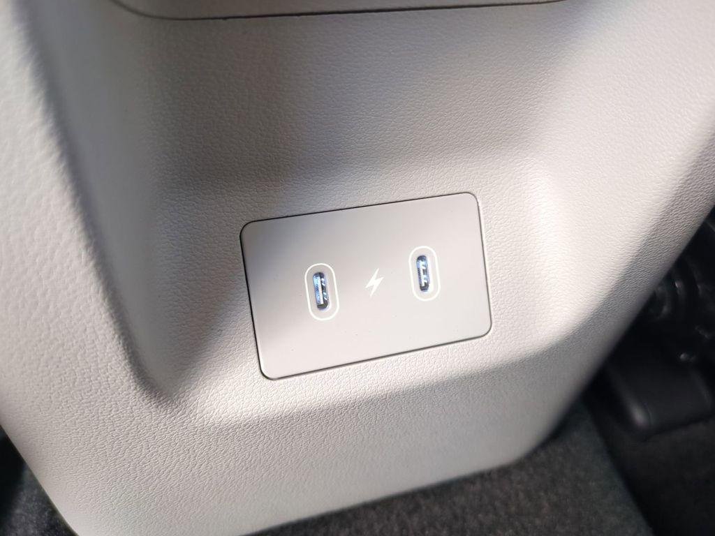 New 2026 White Hyundai SEL AWD image 17