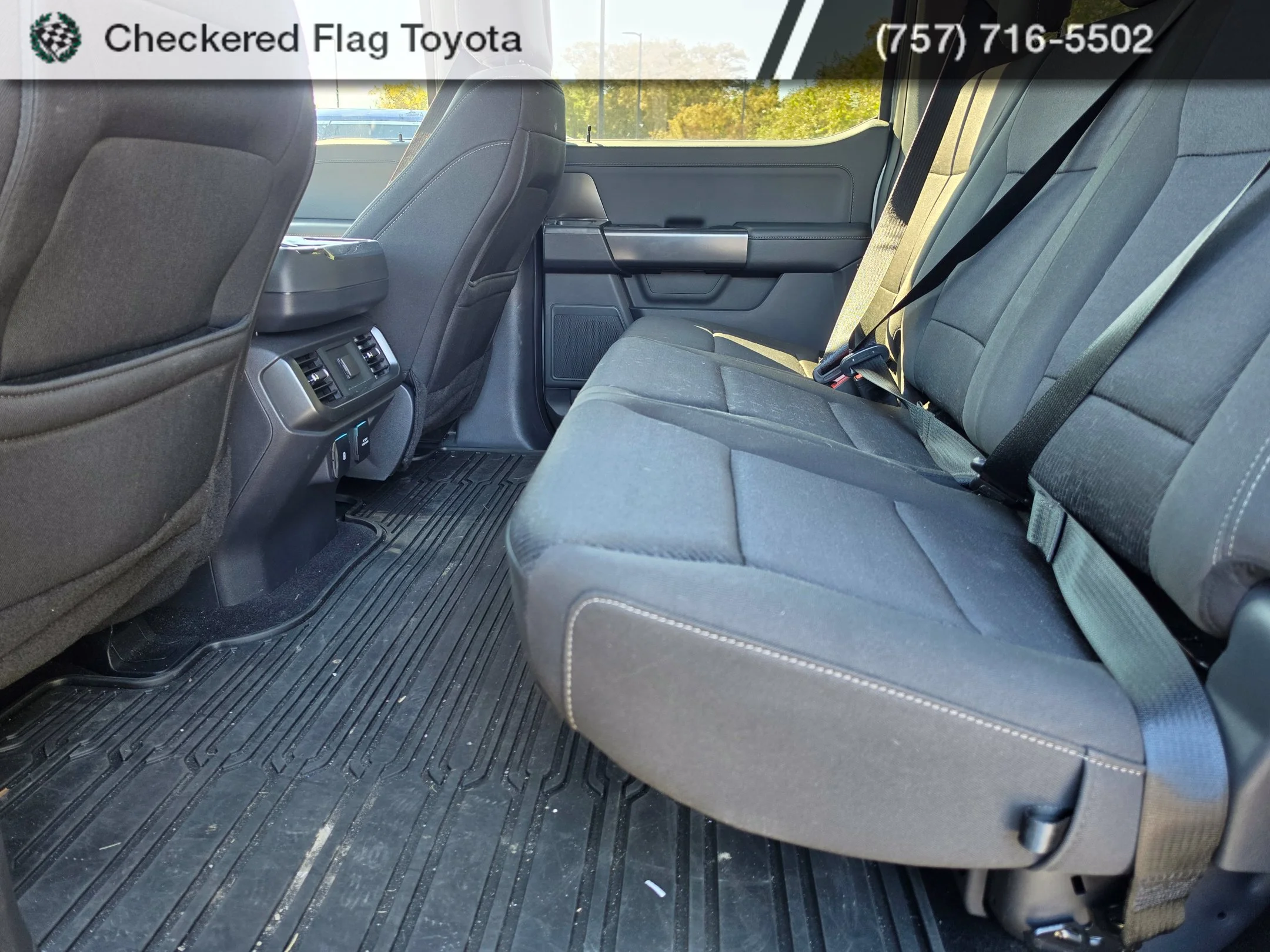 Used 2024 Silver Metallic Ford XLT image 20