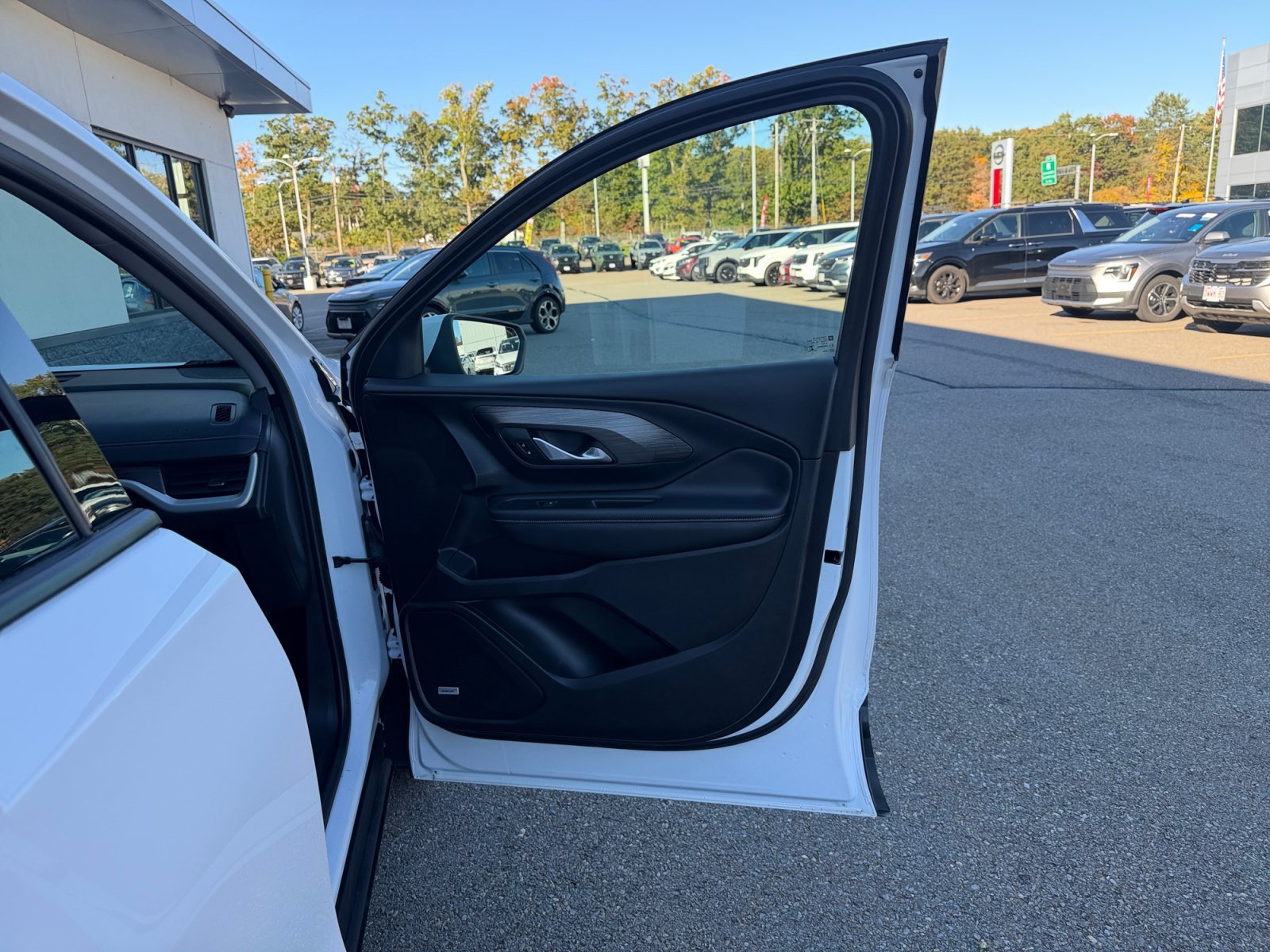 Used 2022 Summit White GMC SLT image 33
