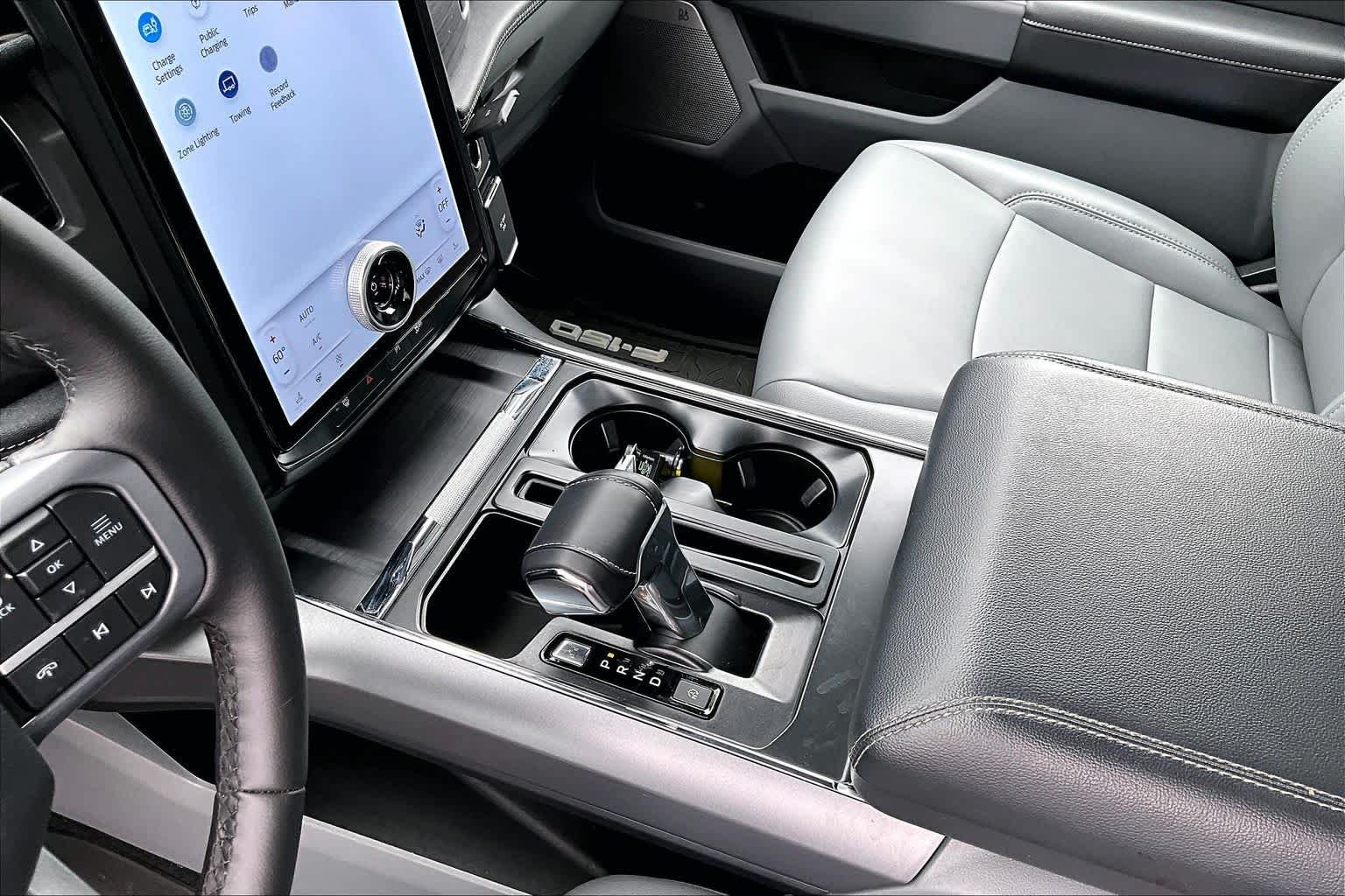 Used 2025 Agate Black Metallic Ford Flash image 19