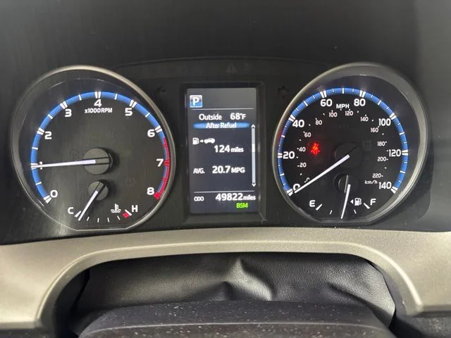 Used 2018 Pearl Toyota Adventure image 17