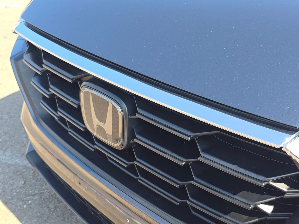 Used 2023  Honda LX image 12