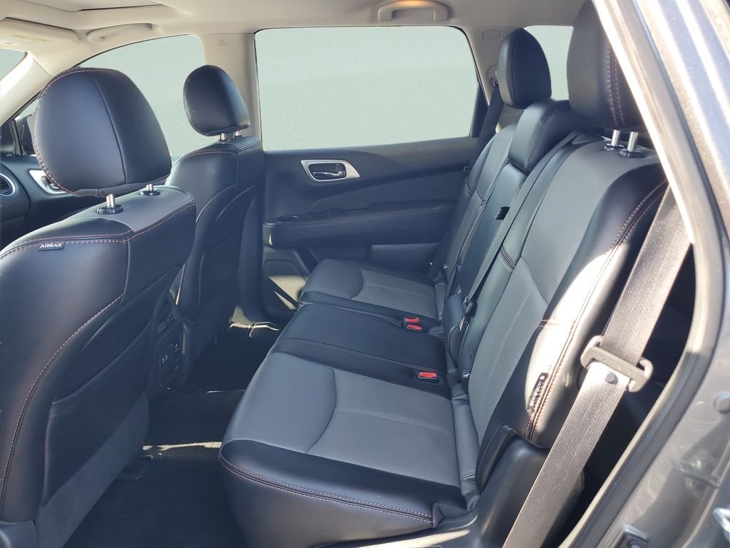 Used 2020 Gray Nissan SL image 11
