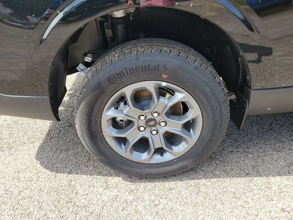 New 2026 Shadow Black Ford XLT image 7