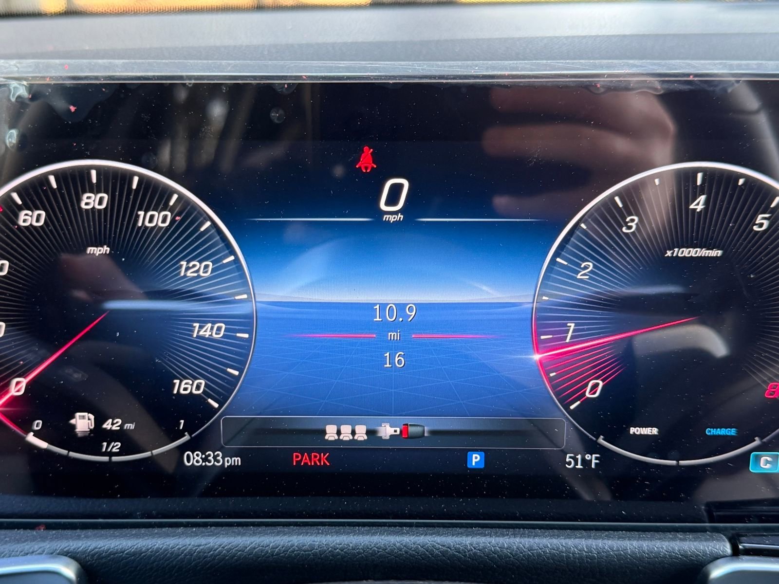 New 2026 Polar White Mercedes-Benz GLB 250 image 50