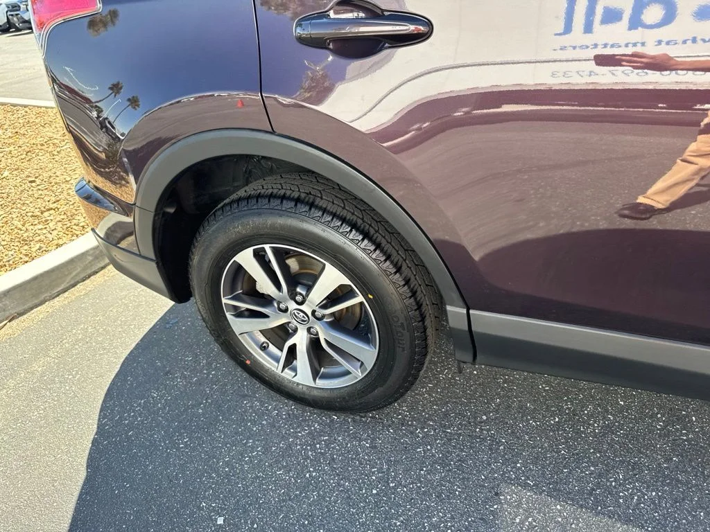 Used 2017 Black Toyota XLE image 21
