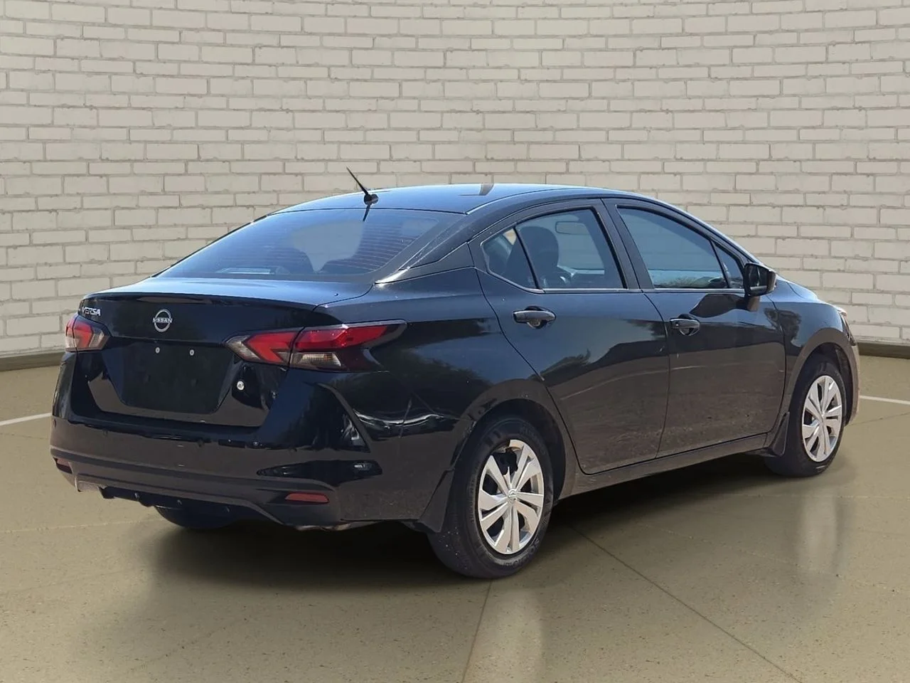 Used 2025 Super Black Metallic Nissan 1.6 S image 4