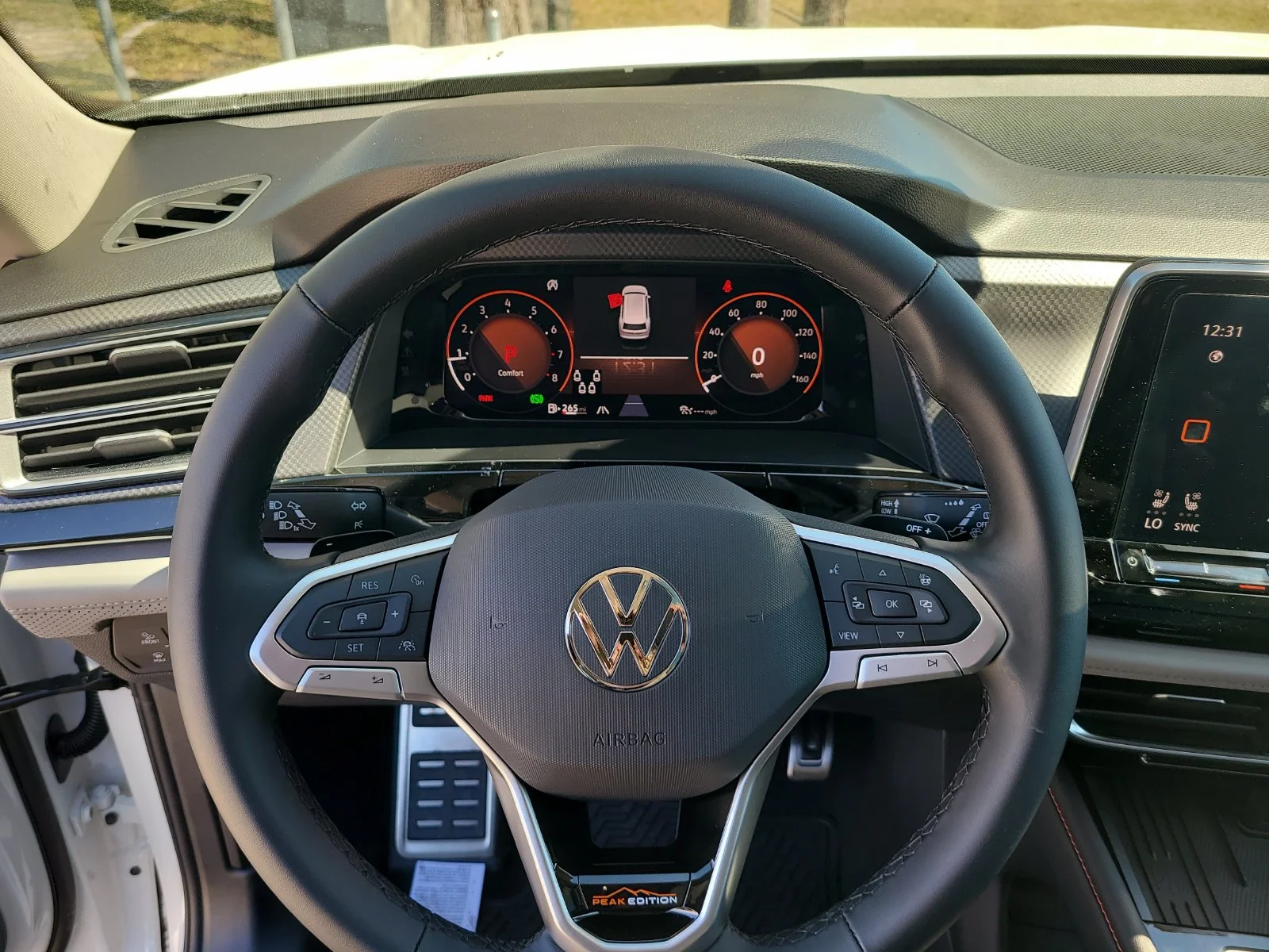 New 2026 Opal White Pearl Volkswagen 2.0T Peak Edition image 29
