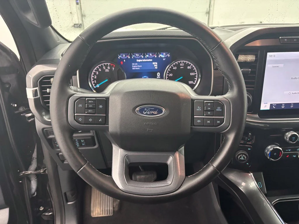Used 2023 Black Ford XLT image 19
