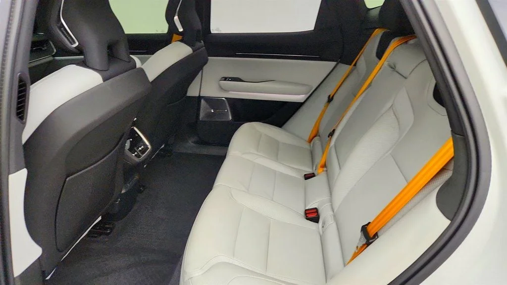 Used 2025 Snow Polestar Long Range Dual Motor w/ Performance Pack & Nappa Leather image 19