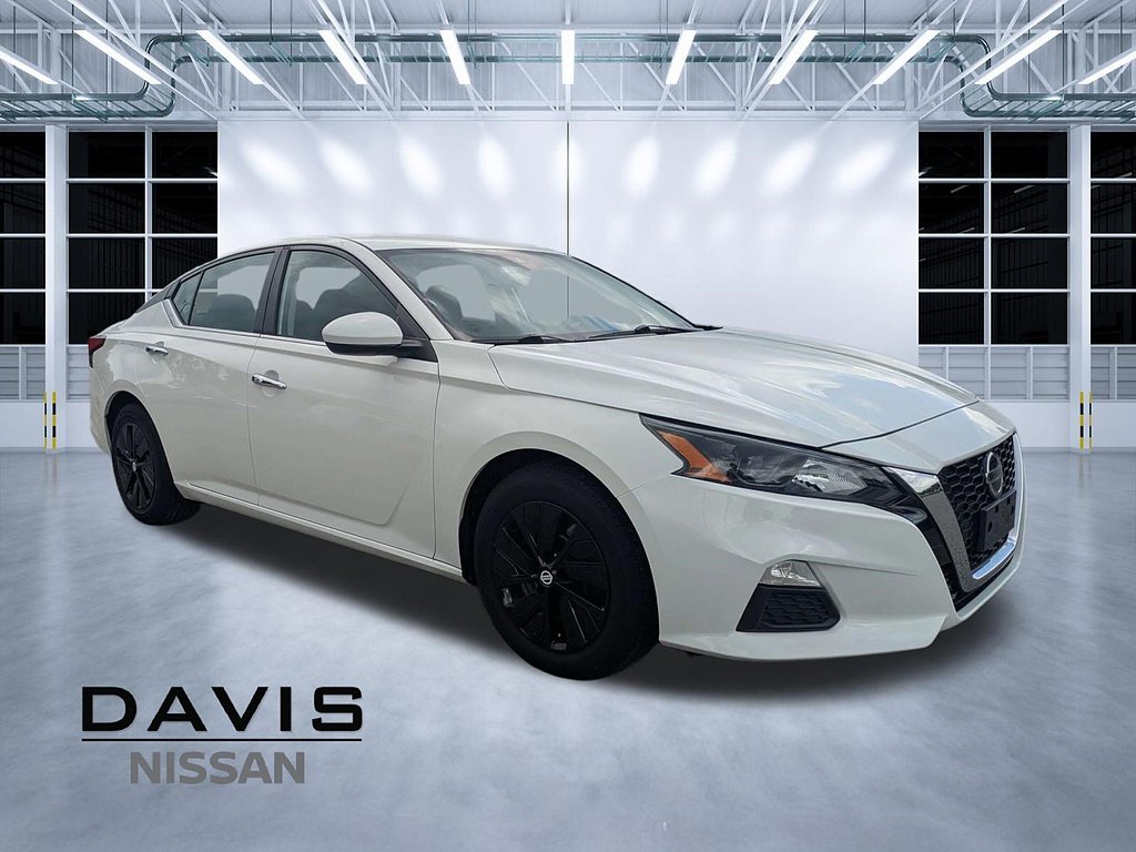 2022 Nissan Altima S - Photo 1