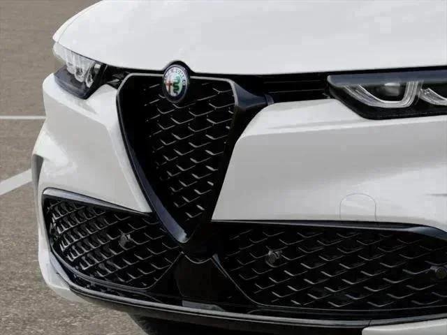 New 2025 Milano White Exterior Paint Alfa Romeo  image 87