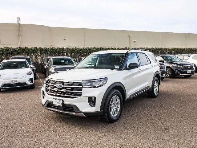 New 2026 Star White Metallic Tri-Coat Ford Active image 55