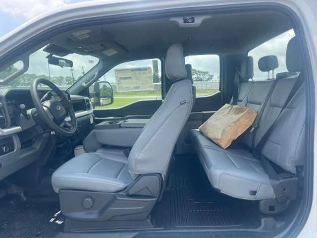 New 2026 Oxford White Ford F-450® XL image 11