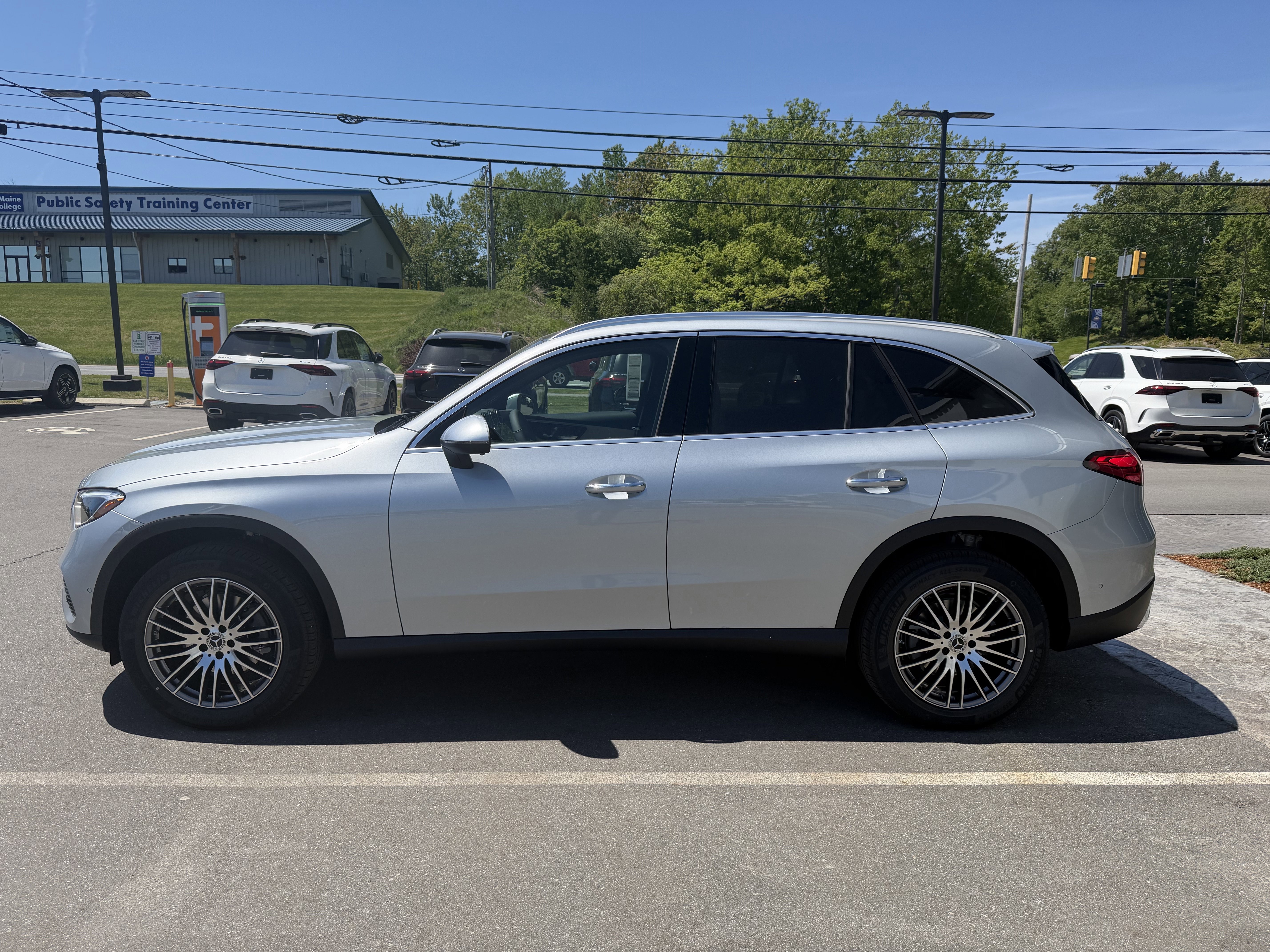 New 2026 Cirrus Silver Metallic Mercedes-Benz GLC 300 image 2
