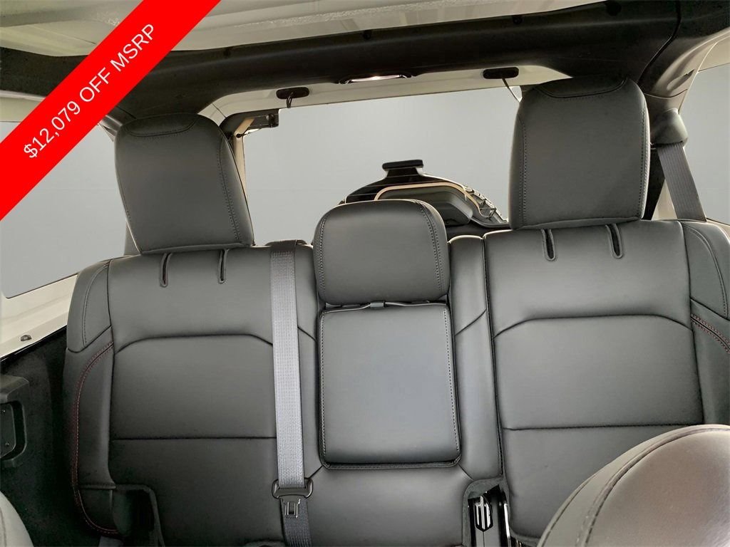 2025 Jeep Wrangler 4-Door Rubicon - Photo 35