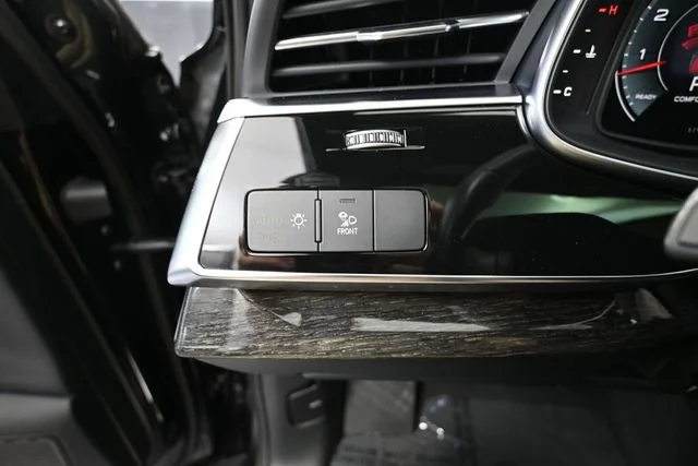 Used 2022 Black Audi 55 Premium Plus image 25