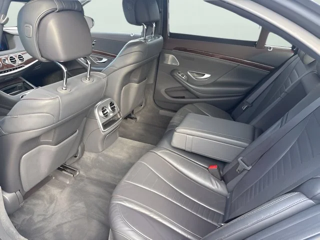 Used 2019 Gray Mercedes-Benz S 560 image 28