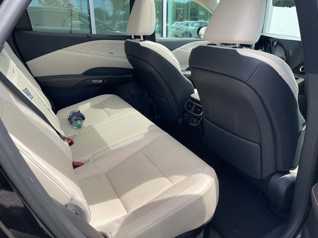 Used 2023 Black Lexus 350 Luxury image 14