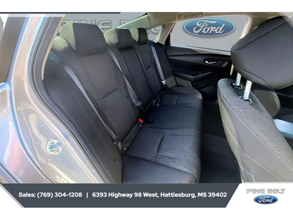 Used 2025 Solar Silver Metallic Honda SE image 20