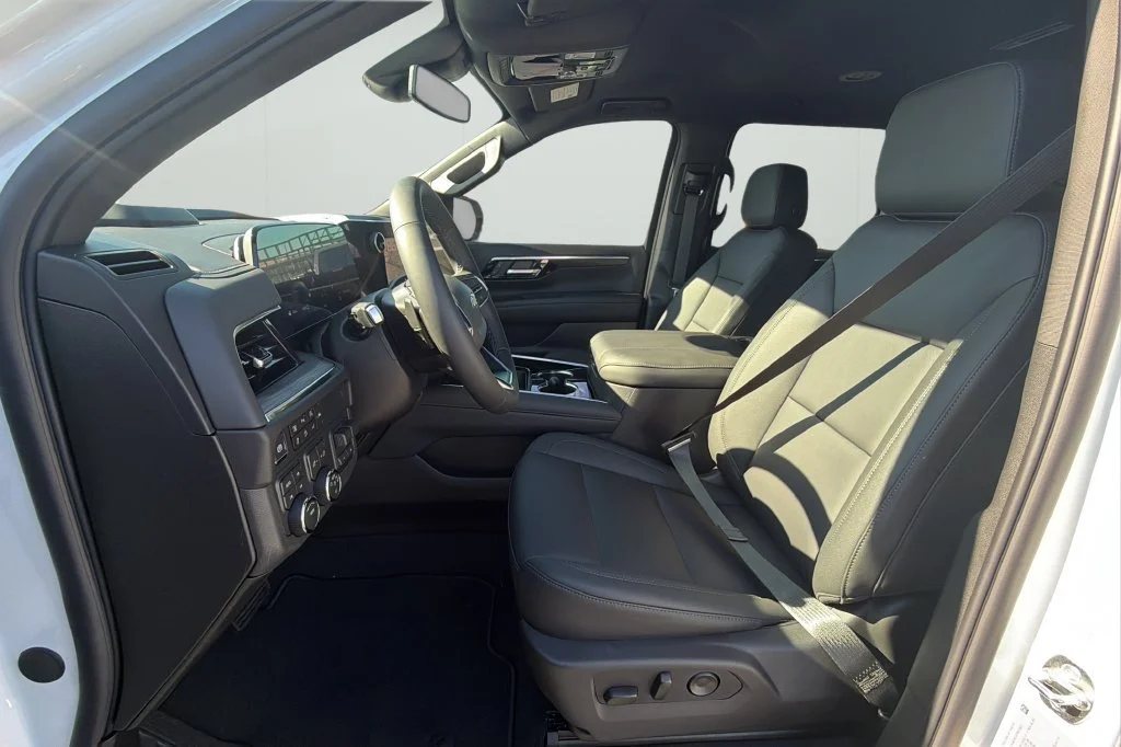 New 2026 Summit White Chevrolet LT image 18