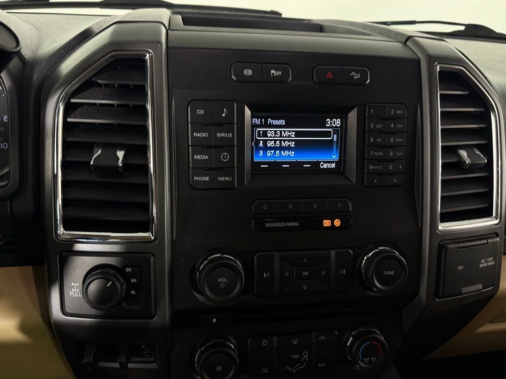 Used 2018 White Ford XLT image 19