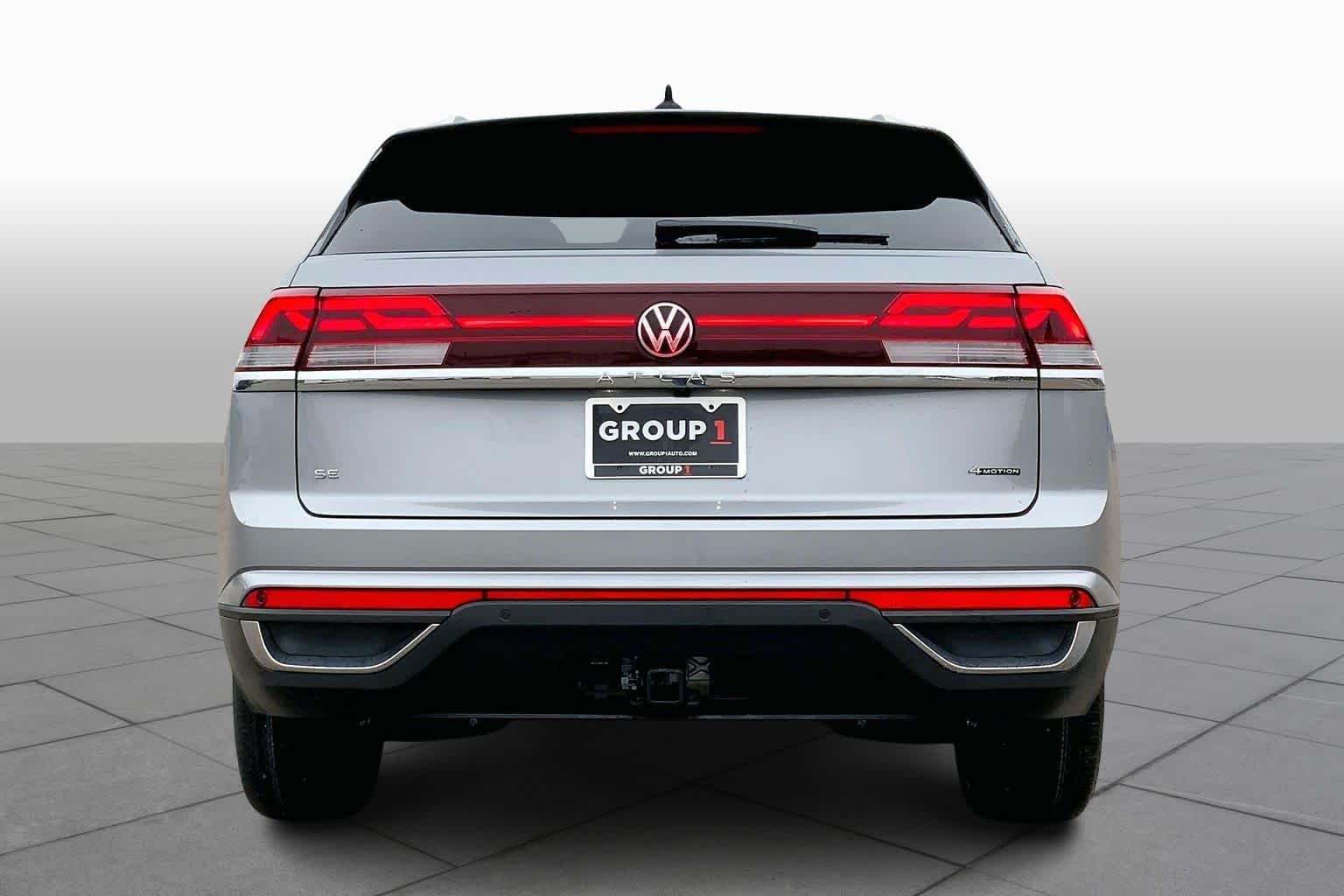 New 2026 Silver Mist Metallic Volkswagen 2.0T SE w/Technology image 4