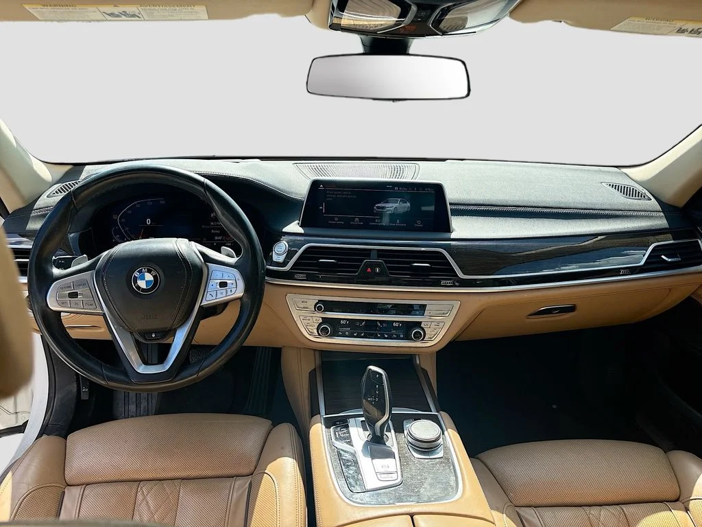 Used 2022 Alpine White BMW 740i image 31