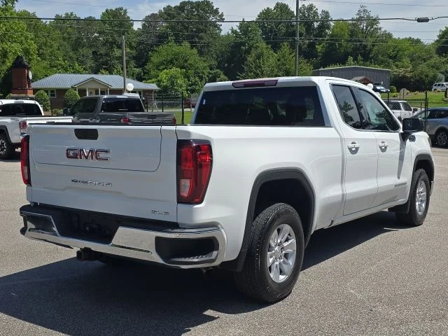 Certified Used 2022 White GMC SLE image 5