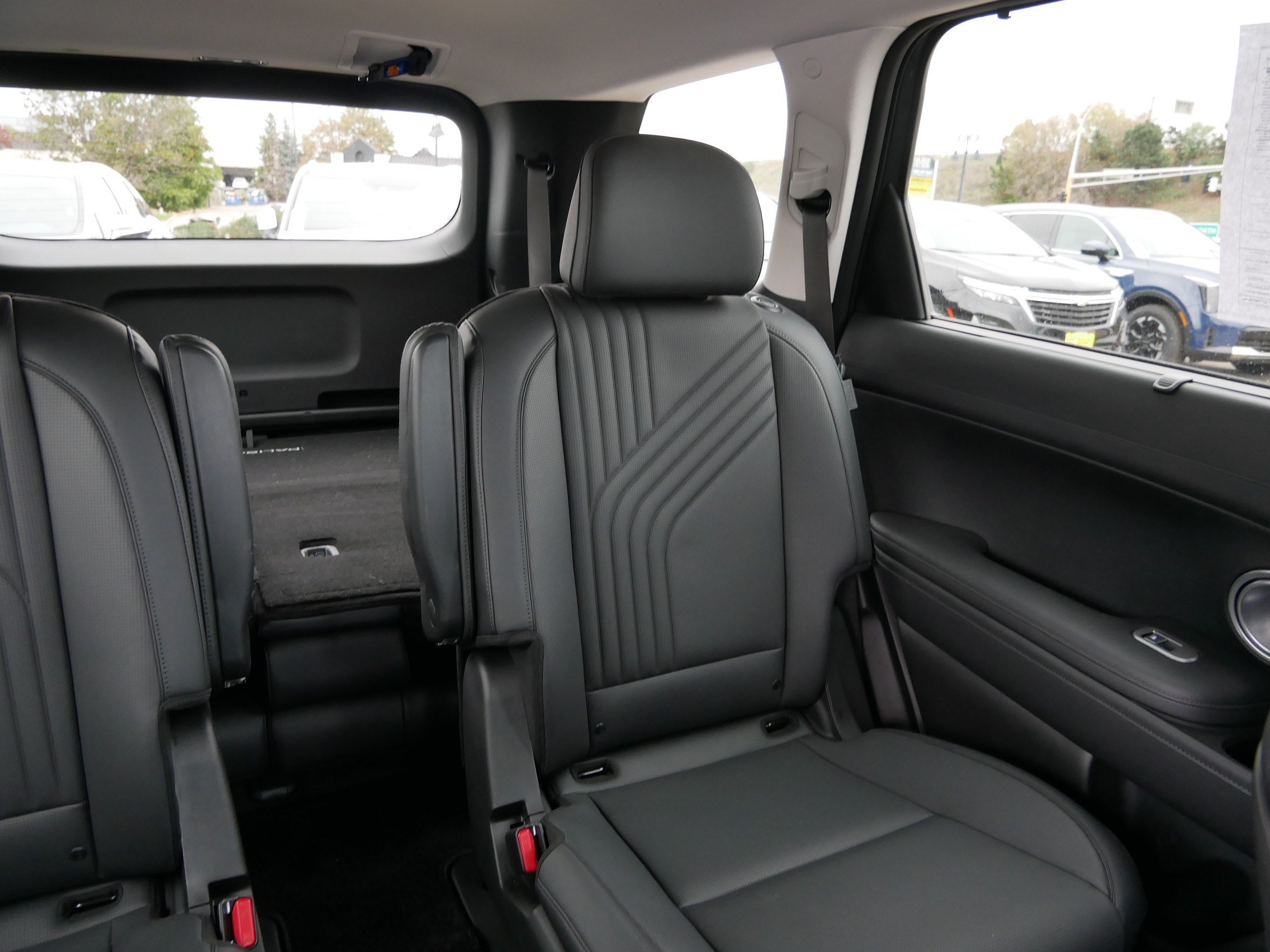 Certified Used 2026 Ecotronic Gray Pearl Hyundai SEL 7P image 14