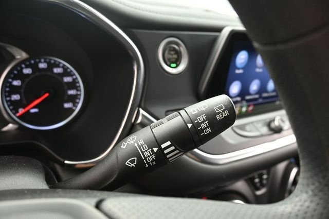 Used 2022 Summit White Chevrolet LT image 17