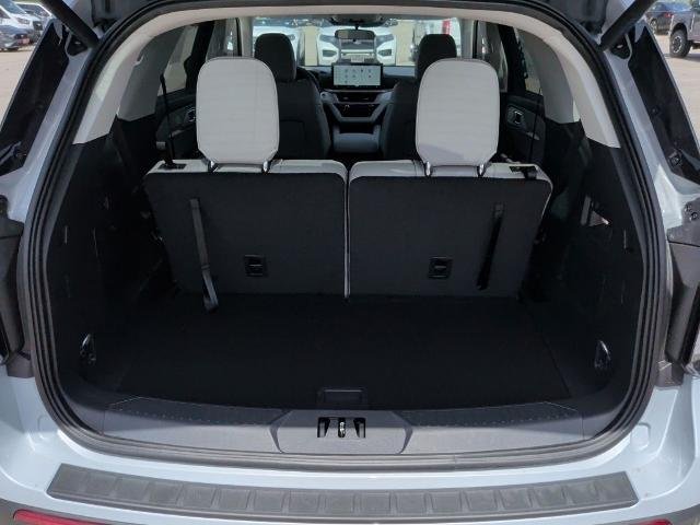 New 2026 Space White Metallic Ford Active image 89