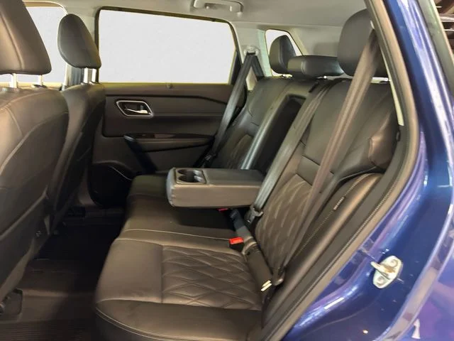 Certified Used 2023 Caspian Blue Metallic Nissan Platinum image 13