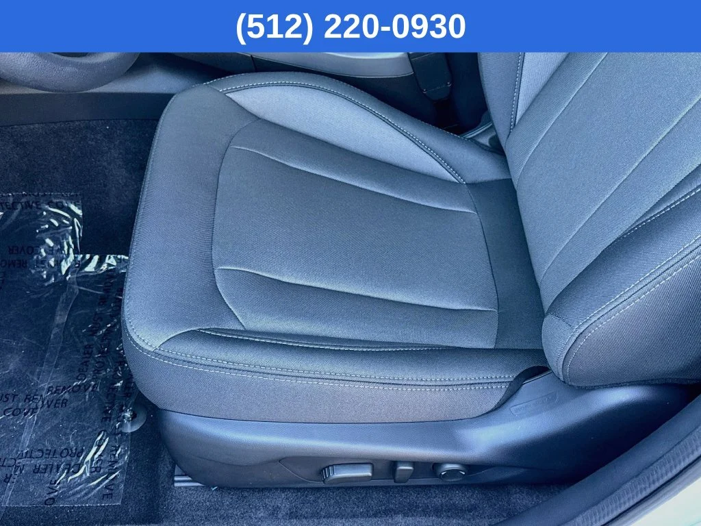 New 2027 White Subaru Premium image 23