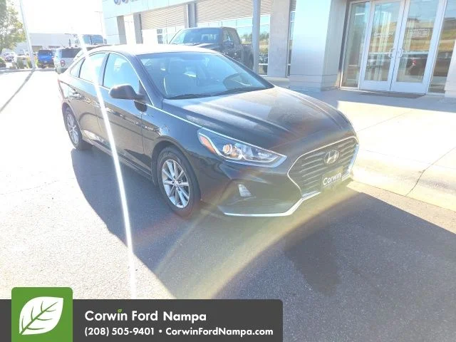 Used 2019 Black Hyundai SE image 1