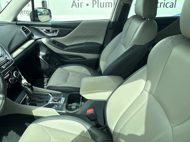 Used 2022 White Subaru Limited image 13