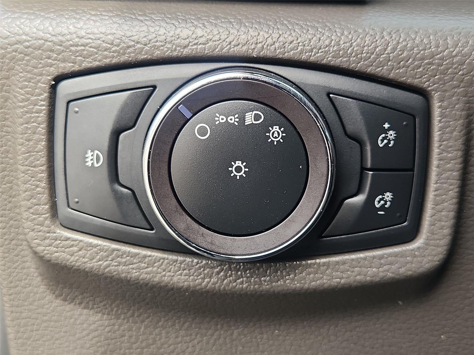 Used 2019 Gray Ford Limited image 18