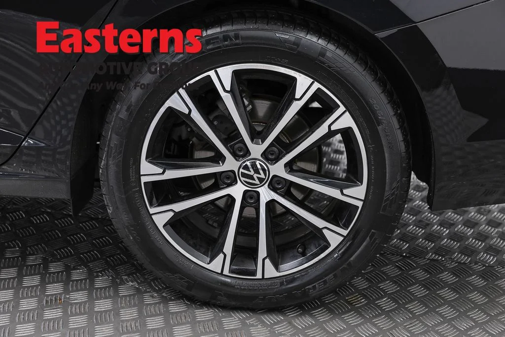 Used 2025 Black Volkswagen 1.5T Sport image 32