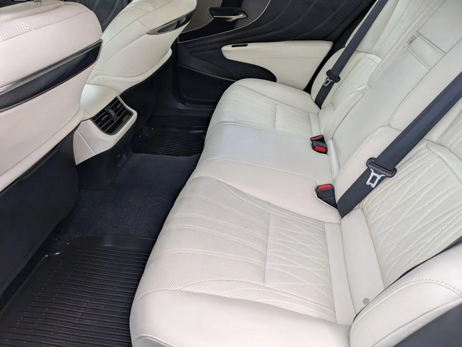 Certified Used 2023 Caviar Lexus LS 500 image 18