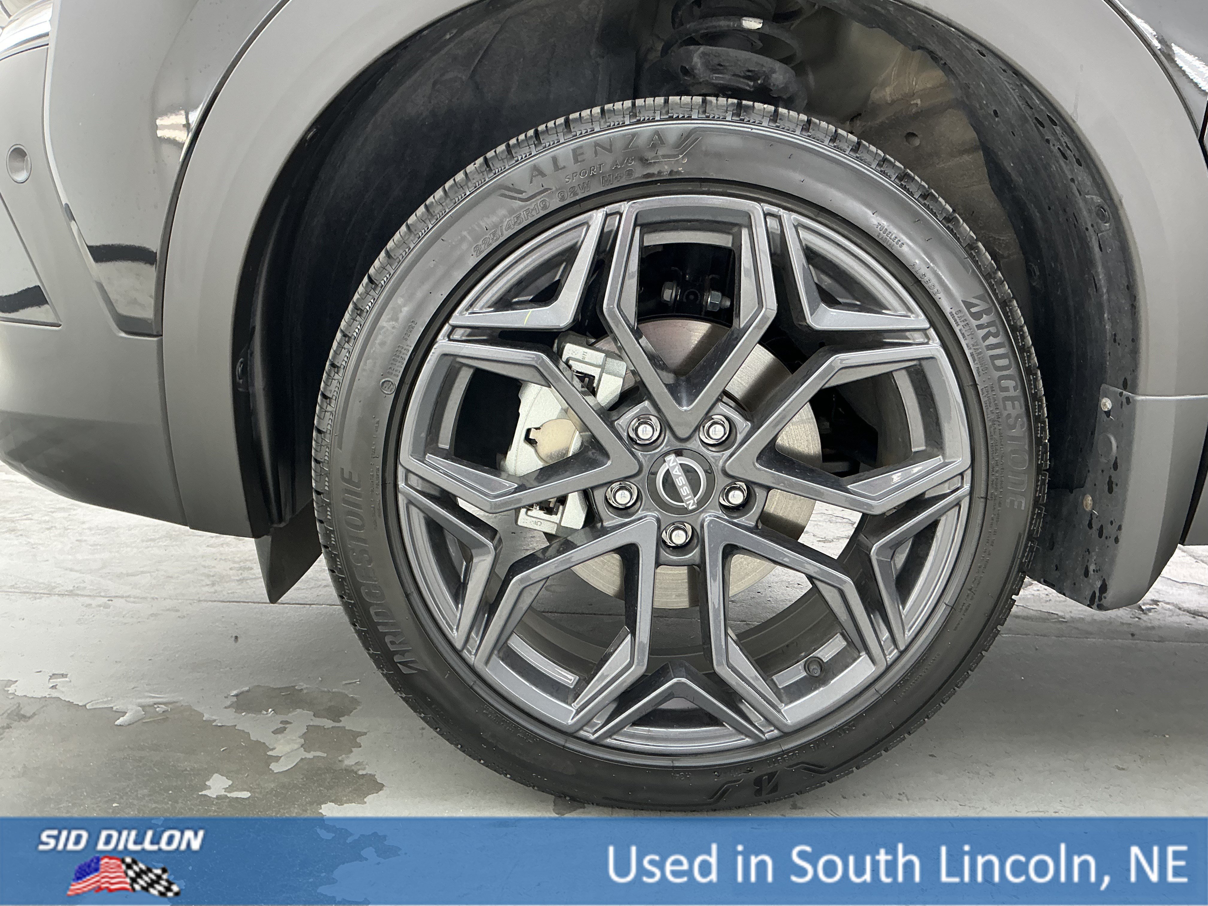 Used 2025 Super Black Nissan SR image 17