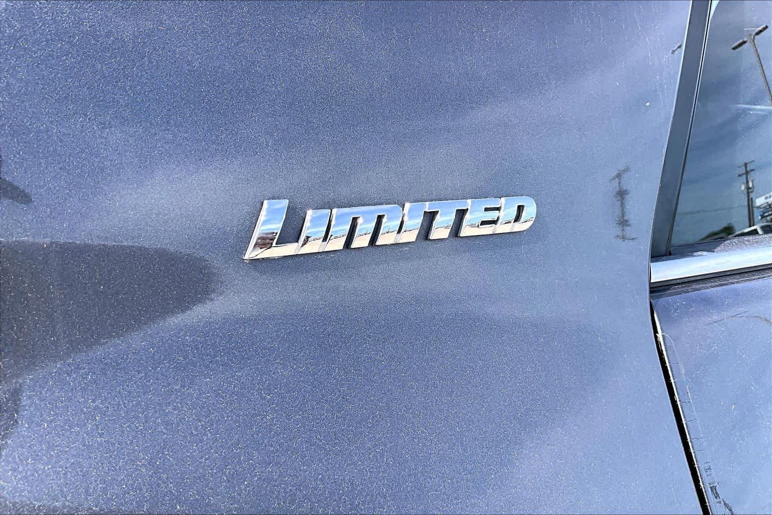 Used 2019 Magnetic Gray Metallic Toyota Limited image 18