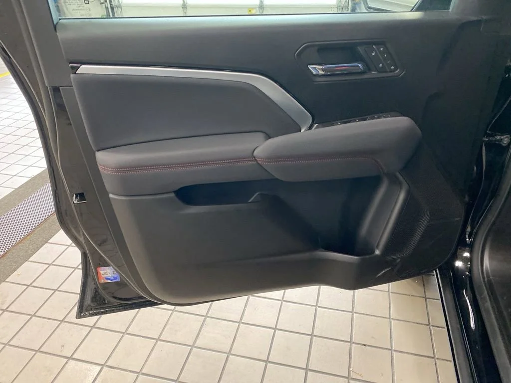 2026 Chevrolet Colorado Z71 - Photo 11