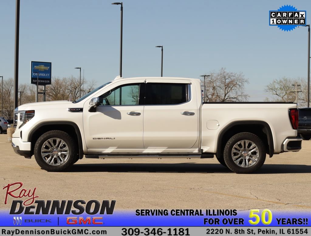 Used 2023 White Frost Tricoat GMC Denali image 4