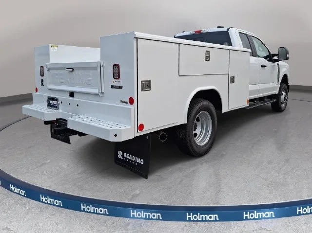 New 2026 Oxford White Ford XL image 4